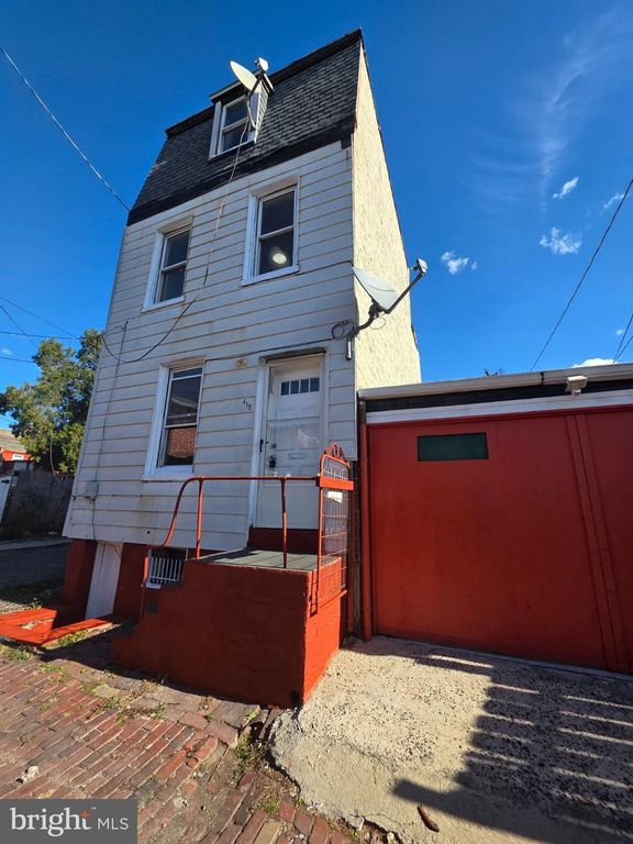 419 BELL ALY, Reading, PA 19602
