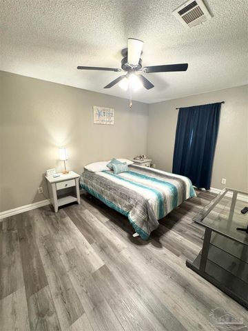 615 N A St, Pensacola, FL 32501