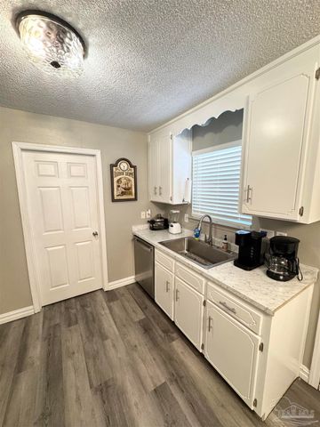 615 N A St, Pensacola, FL 32501