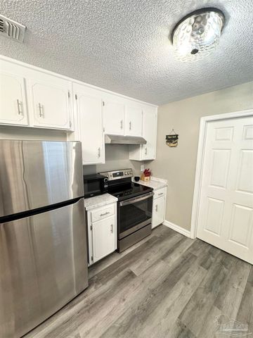 615 N A St, Pensacola, FL 32501