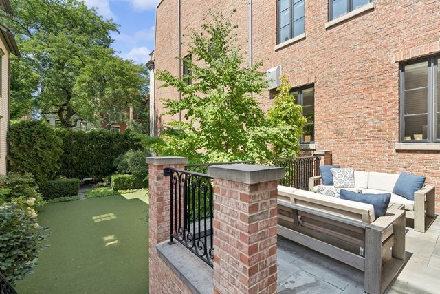 1755 N Mohawk Street, Chicago, IL 60614