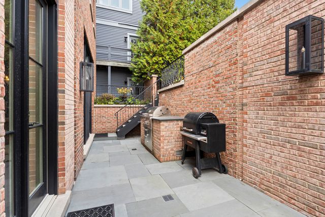 1755 N Mohawk Street, Chicago, IL 60614