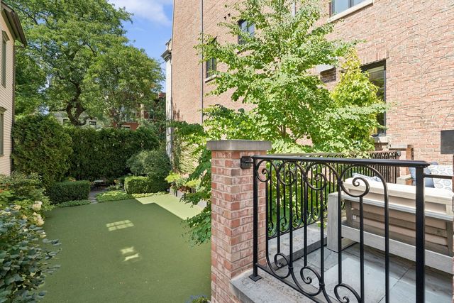 1755 N Mohawk Street, Chicago, IL 60614