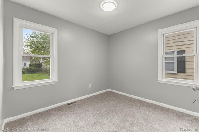 1784 Reo Avenue, Lincoln Park, MI 48146