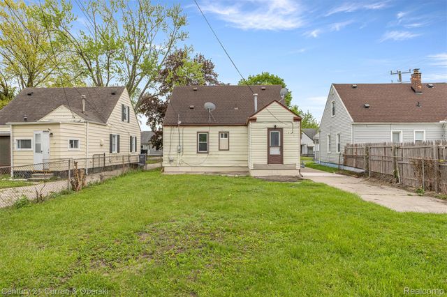 1784 Reo Avenue, Lincoln Park, MI 48146