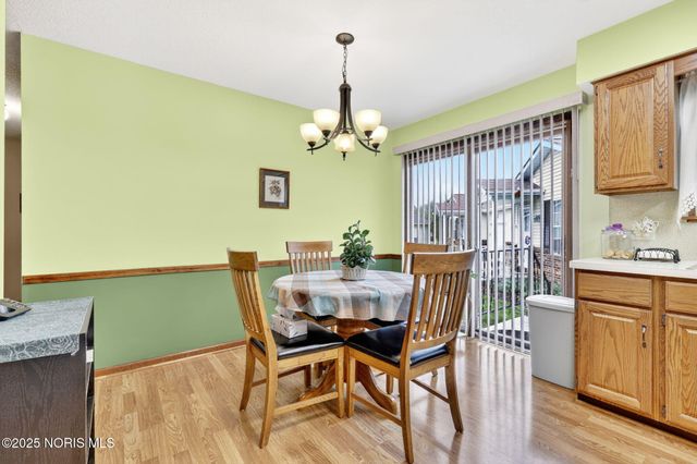 4 Mackenzie Court, Bowling Green, OH 43402