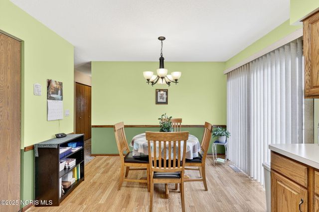 4 Mackenzie Court, Bowling Green, OH 43402