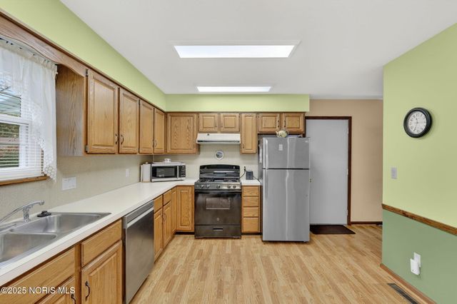 4 Mackenzie Court, Bowling Green, OH 43402