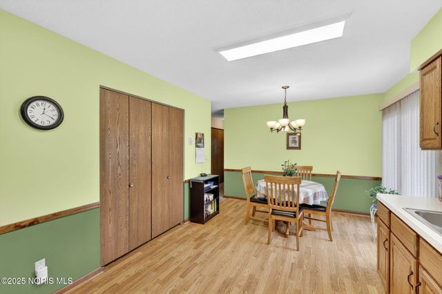 4 Mackenzie Court, Bowling Green, OH 43402