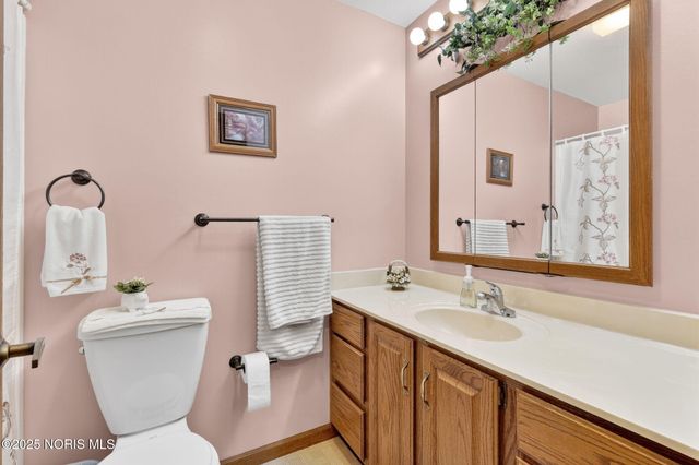 4 Mackenzie Court, Bowling Green, OH 43402