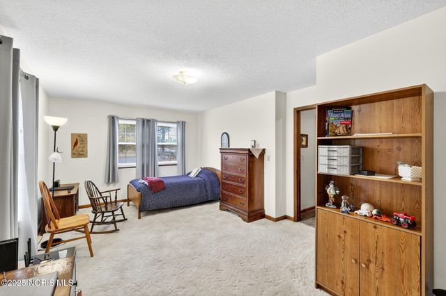 4 Mackenzie Court, Bowling Green, OH 43402