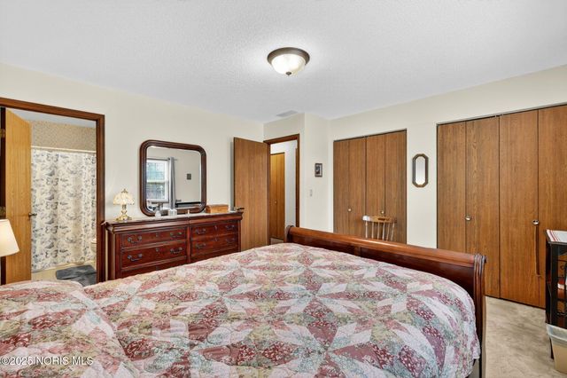 4 Mackenzie Court, Bowling Green, OH 43402