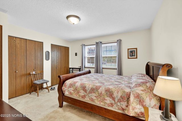 4 Mackenzie Court, Bowling Green, OH 43402