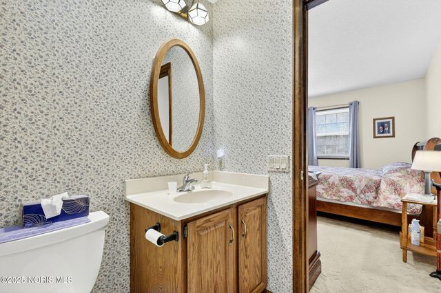 4 Mackenzie Court, Bowling Green, OH 43402