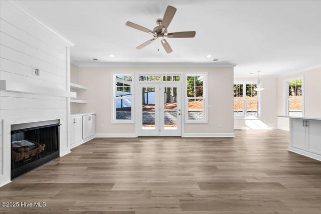 555 Lake Forest Drive SE, Pinehurst, NC 28374