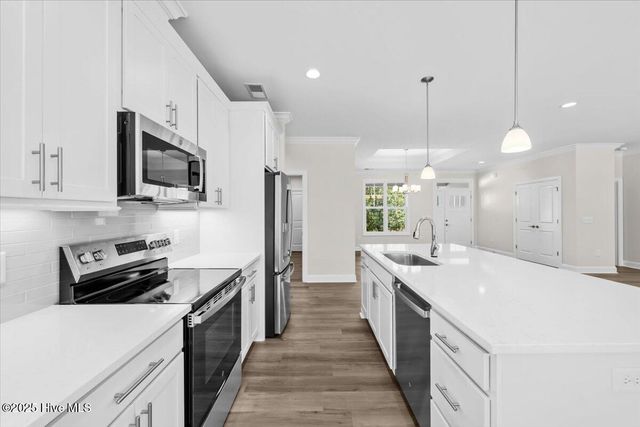 555 Lake Forest Drive SE, Pinehurst, NC 28374