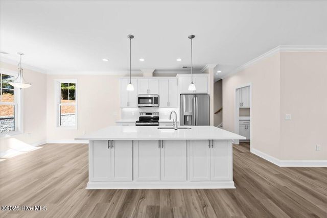 555 Lake Forest Drive SE, Pinehurst, NC 28374