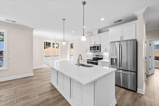 555 Lake Forest Drive SE, Pinehurst, NC 28374