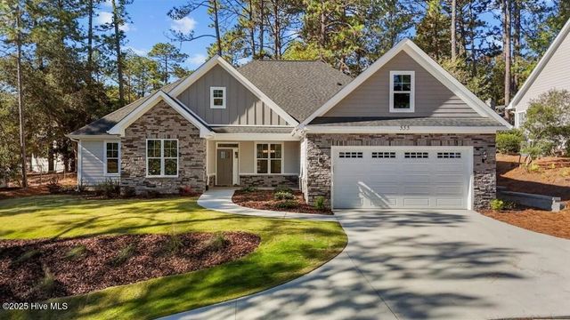 555 Lake Forest Drive SE, Pinehurst, NC 28374