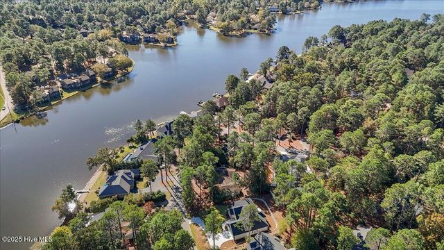 555 Lake Forest Drive SE, Pinehurst, NC 28374
