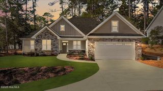 555 Lake Forest Drive SE, Pinehurst, NC 28374