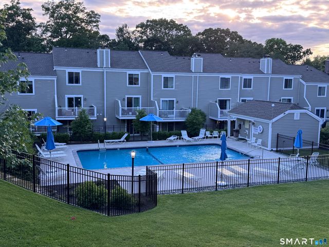 71 Aiken Street J2, Norwalk, CT 06851
