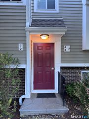 71 Aiken Street J2, Norwalk, CT 06851