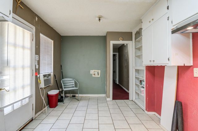 1504 33rd Street, Lubbock, TX 79411