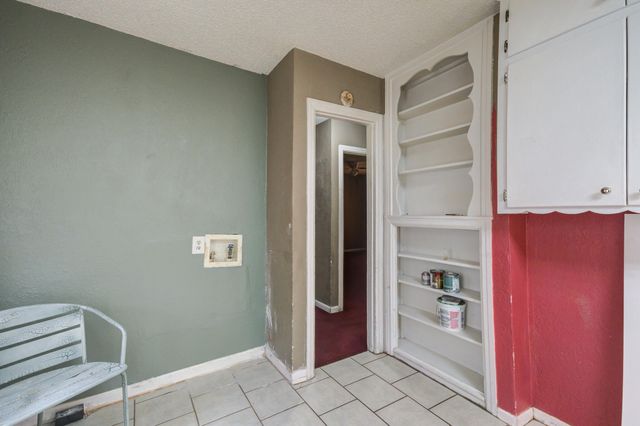 1504 33rd Street, Lubbock, TX 79411