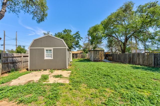 1504 33rd Street, Lubbock, TX 79411