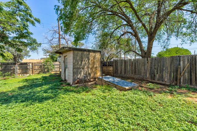 1504 33rd Street, Lubbock, TX 79411