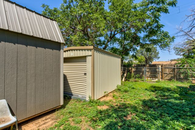 1504 33rd Street, Lubbock, TX 79411