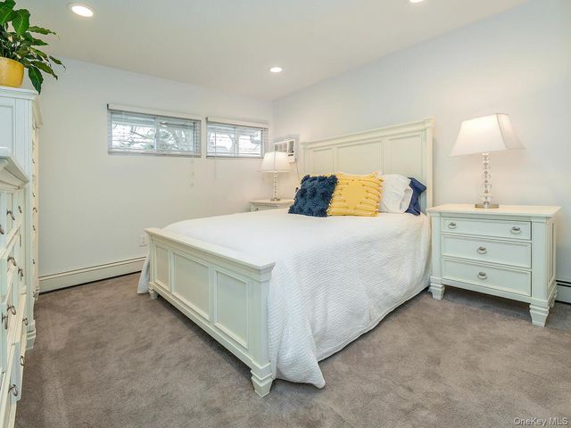 24 Glow Lane, Hicksville, NY 11801