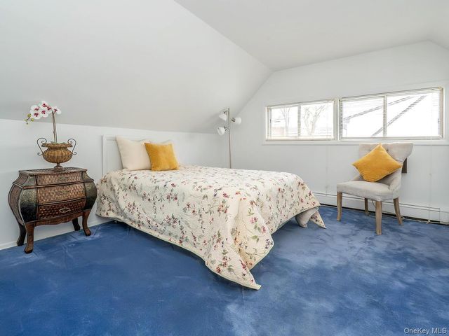 24 Glow Lane, Hicksville, NY 11801