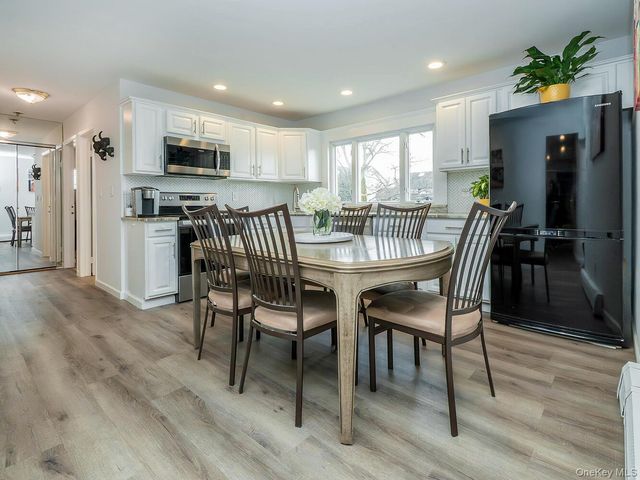 24 Glow Lane, Hicksville, NY 11801