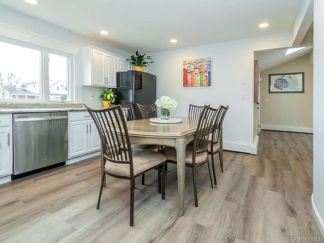 24 Glow Lane, Hicksville, NY 11801