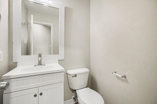 2875 Pebble Canyon Lane, Dickinson, TX 77539