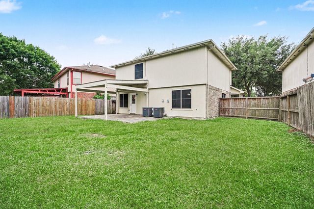 2875 Pebble Canyon Lane, Dickinson, TX 77539