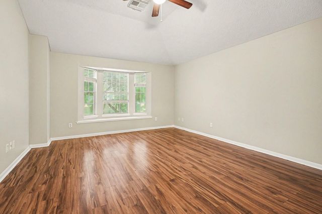 2875 Pebble Canyon Lane, Dickinson, TX 77539