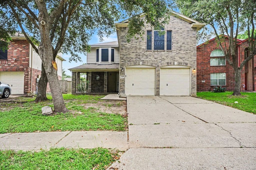 2875 Pebble Canyon Lane, Dickinson, TX 77539