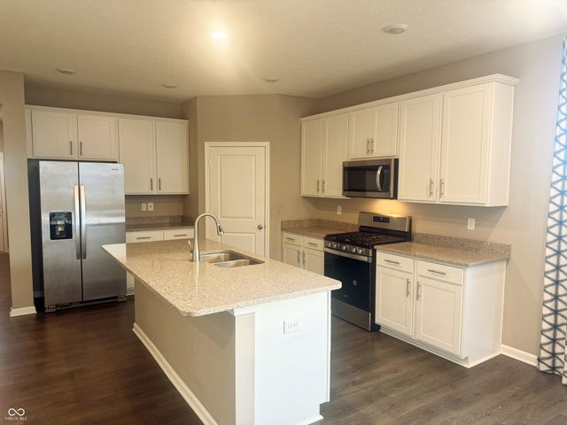 830 Saddlebrook Farms Boulevard, Whiteland, IN 46184