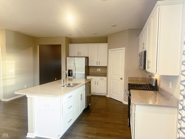 830 Saddlebrook Farms Boulevard, Whiteland, IN 46184