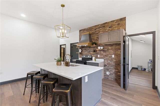 1 E 5th Street, Greenville, SC 29611