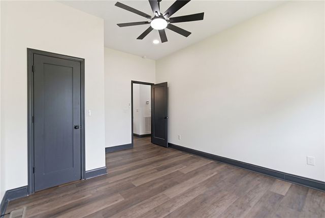 1 E 5th Street, Greenville, SC 29611