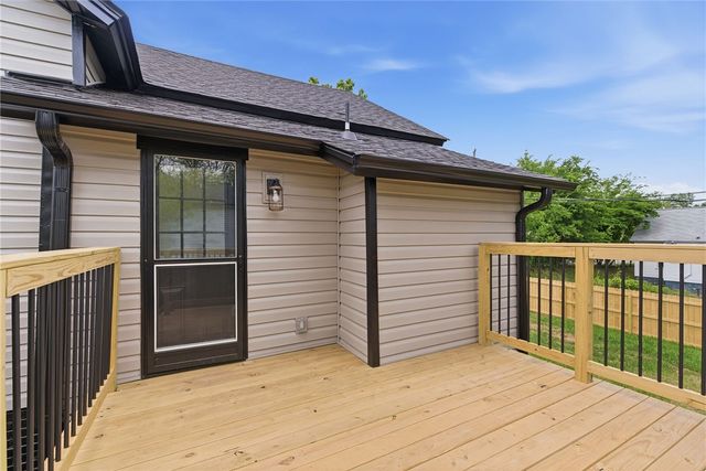 1 E 5th Street, Greenville, SC 29611