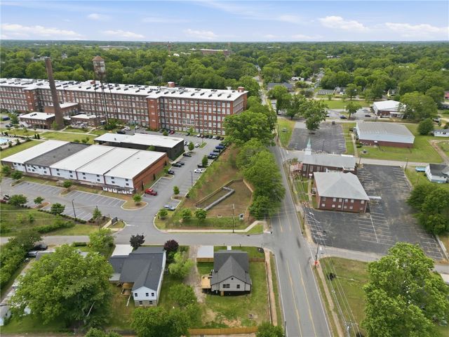1 E 5th Street, Greenville, SC 29611