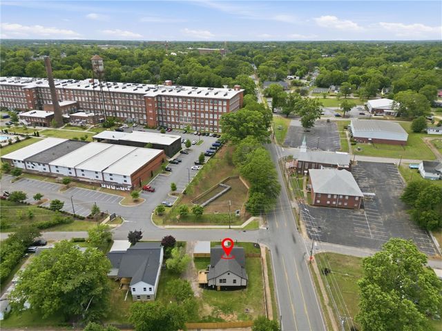 1 E 5th Street, Greenville, SC 29611