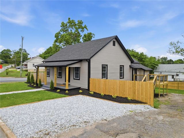 1 E 5th Street, Greenville, SC 29611