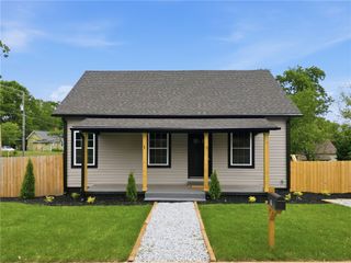 1 E 5th Street, Greenville, SC 29611