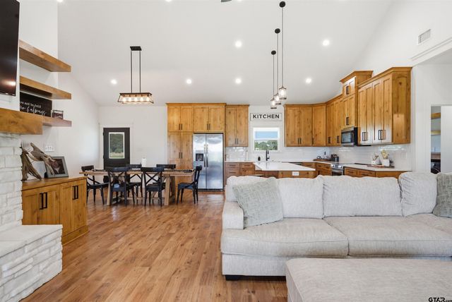 9012 County Road 3614, Murchison, TX 75778